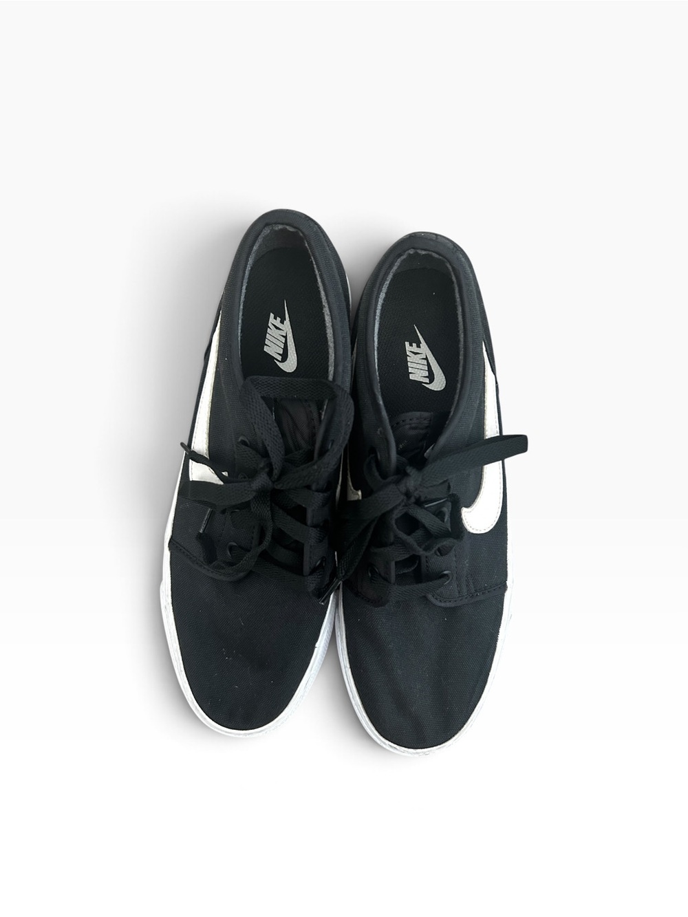 Nike 555272-020 Toki Low Black White Lace-Up Skate Sneaker Shoes Men's 8.5
